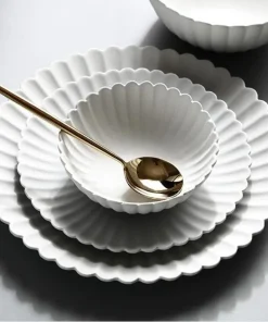 Daisy Dinnerware