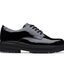 Clarks Youth Girls Prague Lace Shoe Black Patent