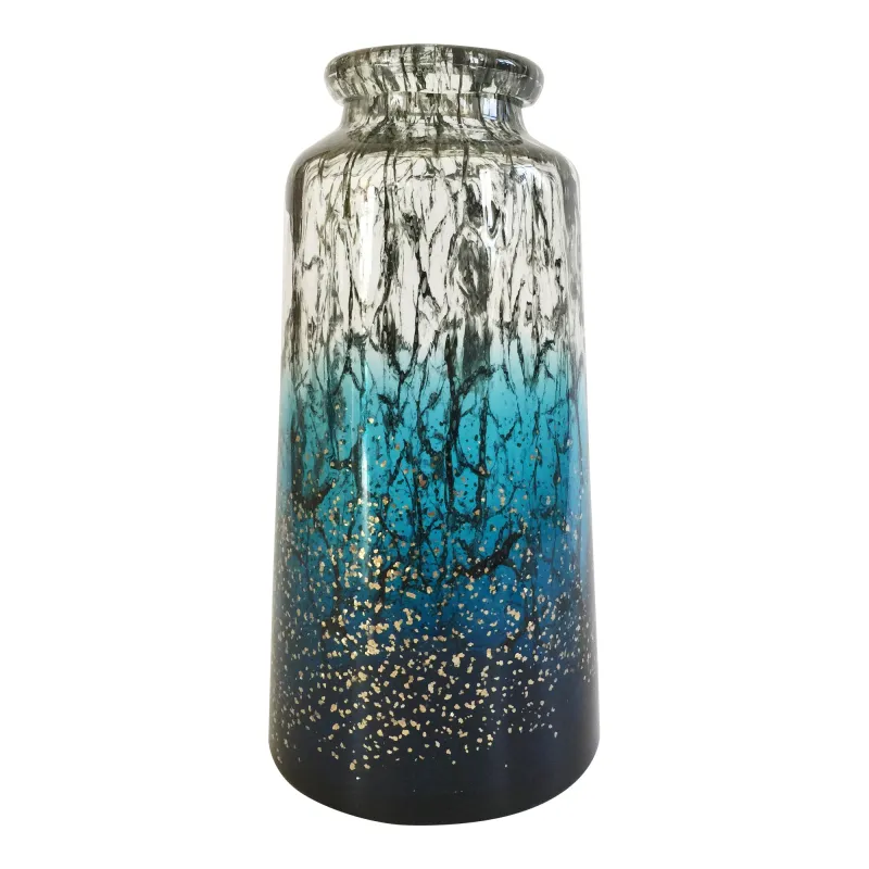 Misty Glass Vase - Image 3