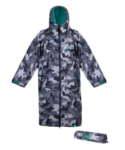 TWO BARE FEET JUNIOR CHANGING DRY ROBE & CHANGE MAT (GREY CAMO/TEAL)