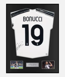 Framed Leonardo Bonucci Signed Juventus Shirt 2020-21 Home [Classic]