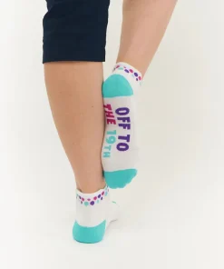 SURPRIZESHOP PAIR OF GET ME TO THE 19th LADIES GOLF ANKLE SOCKS 4-7