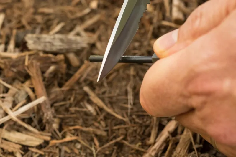 Smiths Folding Limb Saw - Image 3