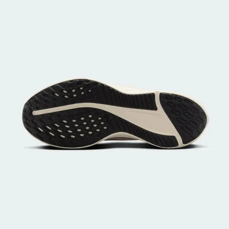 Nike Quest 5 Women's Beige Running Shoes DD9291 104 - Image 2