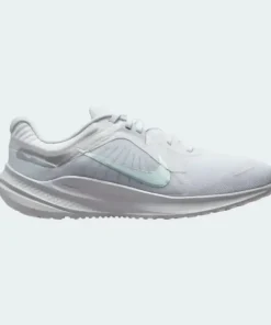 Nike Quest 5 Women's White Lightweight Running Trainers DD9291 100