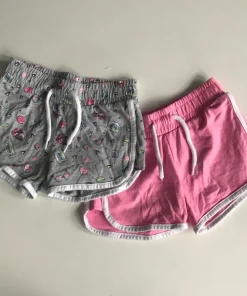 Unknown 5 years pink and grey bundle two shorts