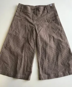 Unknown 12 years brown flared checked permuda shorts
