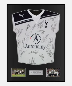 Framed Squad Signed Tottenham Hotspur Shirt 2010-11 Home [Classic]
